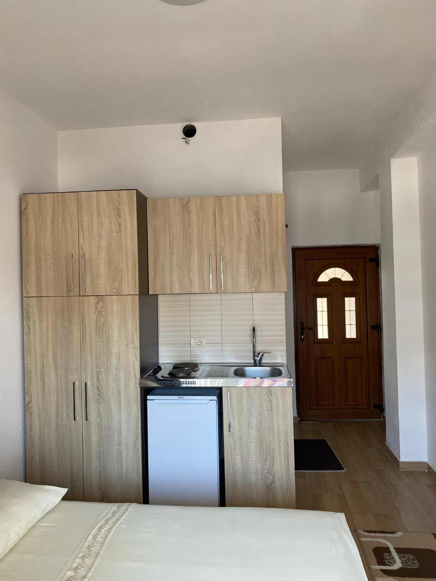 Dragovoja Lux Apartments & Rooms 乌尔齐尼 外观 照片