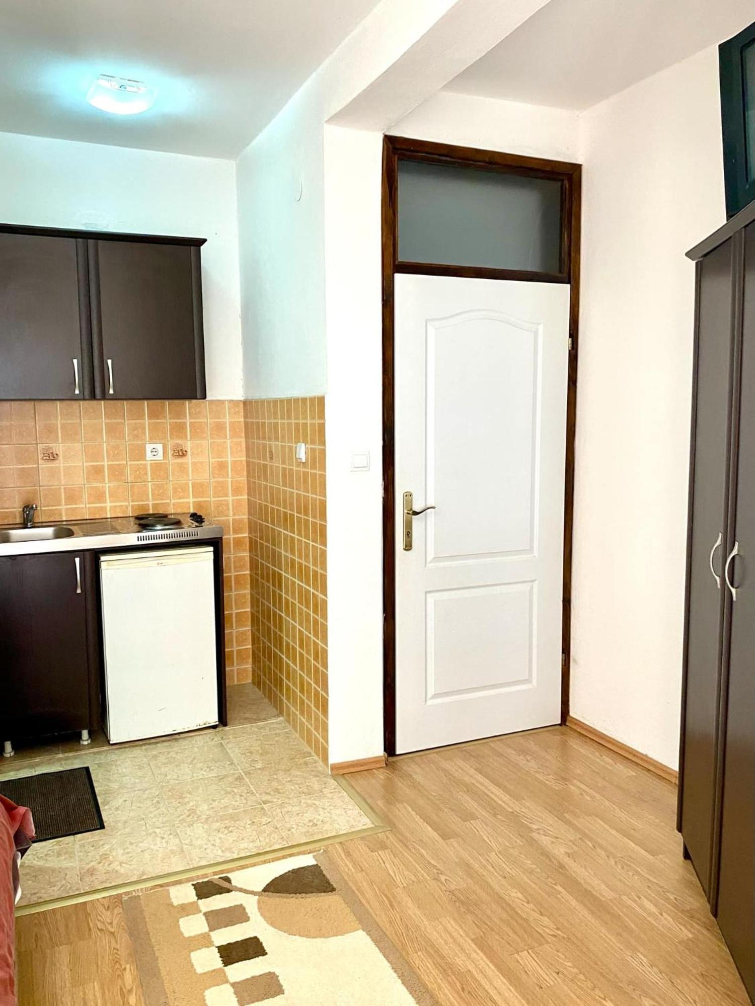 Dragovoja Lux Apartments & Rooms 乌尔齐尼 外观 照片