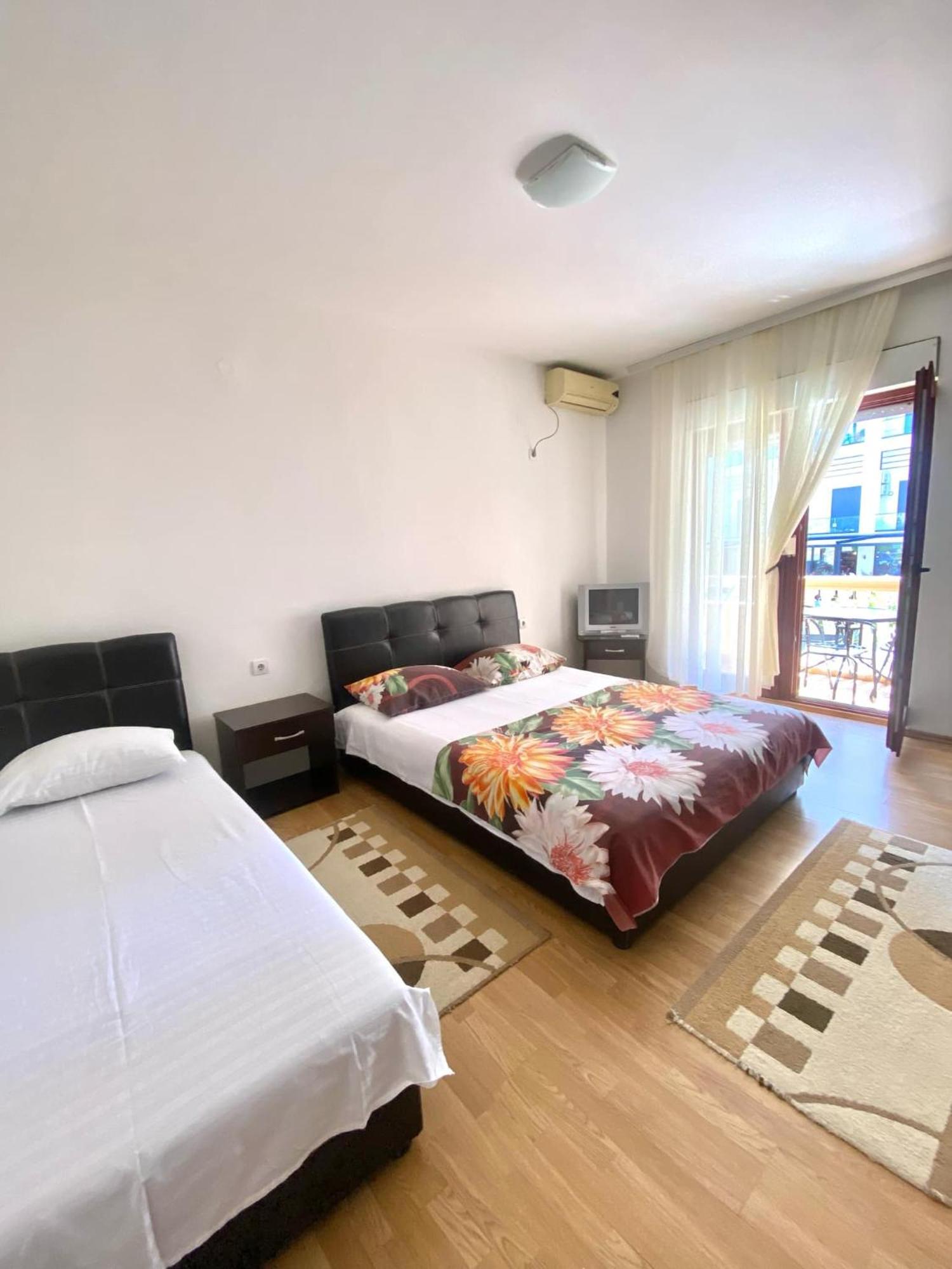 Dragovoja Lux Apartments & Rooms 乌尔齐尼 外观 照片