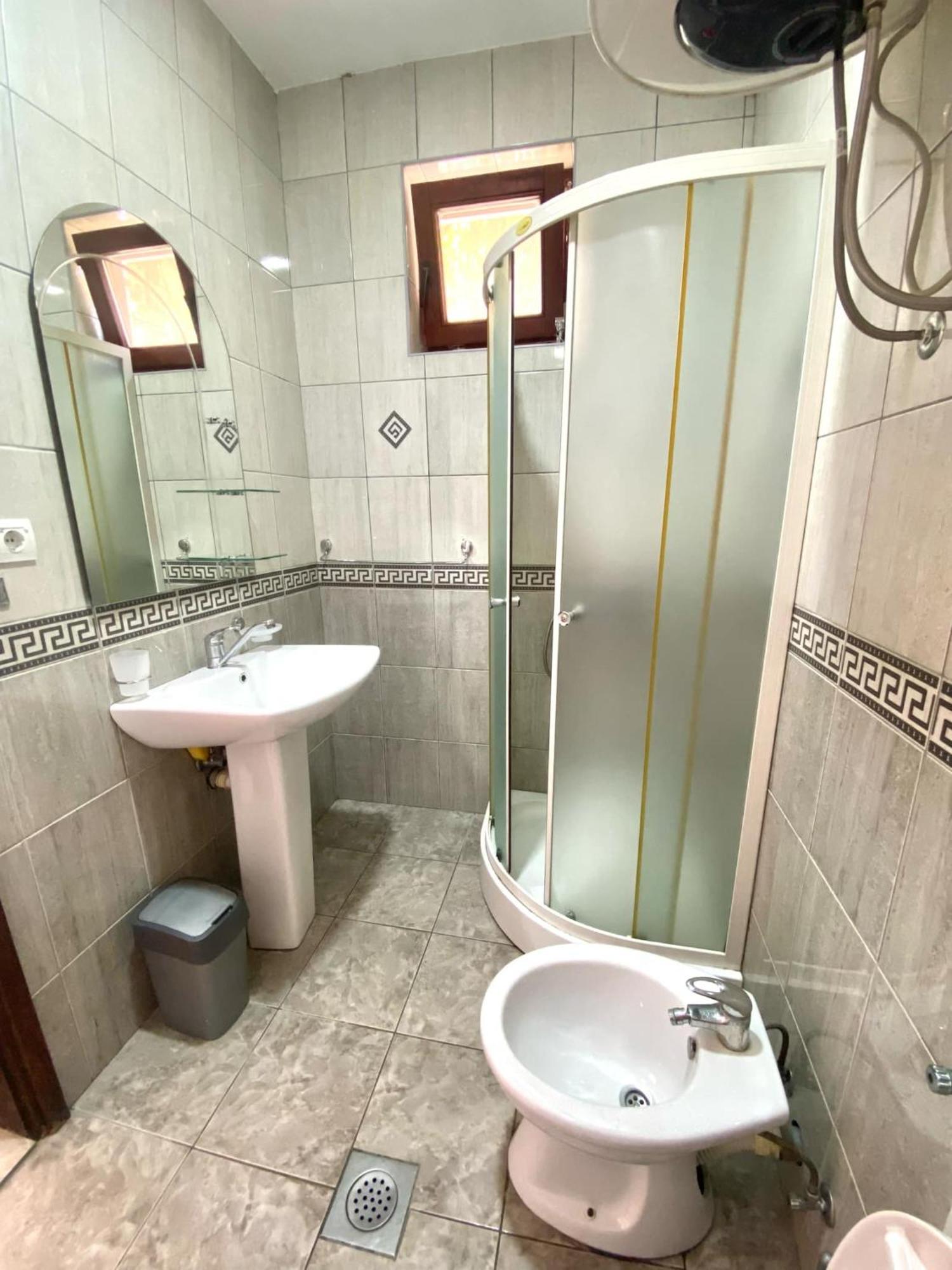 Dragovoja Lux Apartments & Rooms 乌尔齐尼 外观 照片