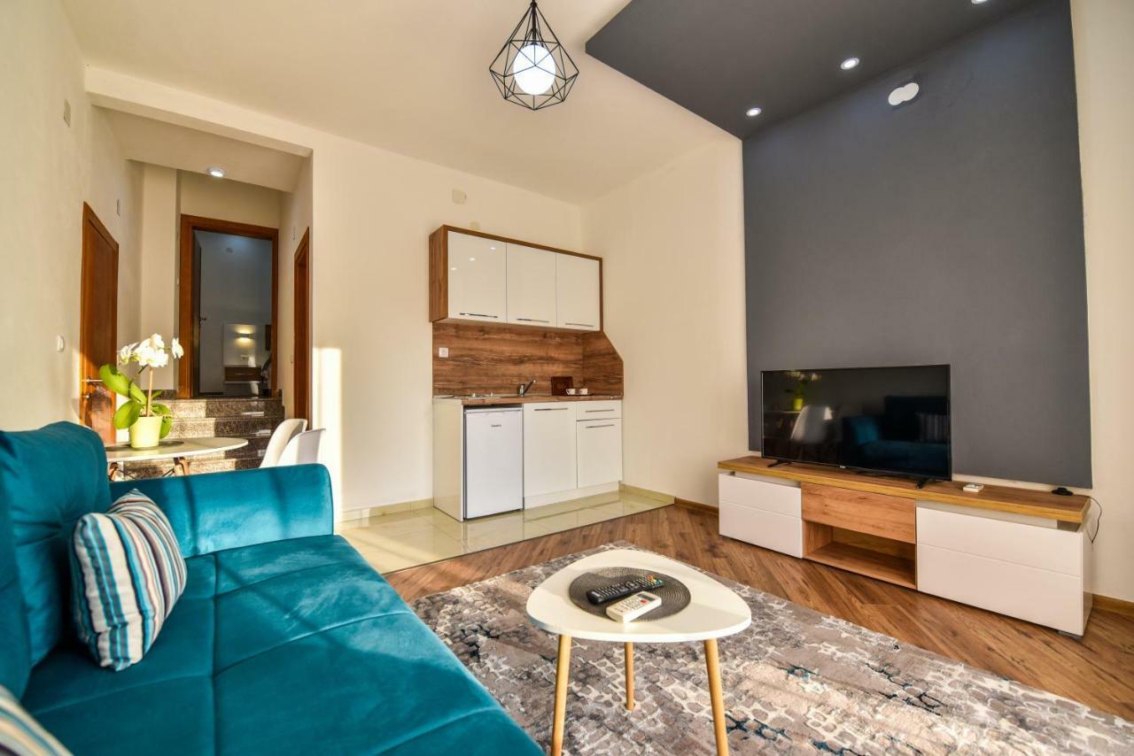 Dragovoja Lux Apartments & Rooms 乌尔齐尼 外观 照片