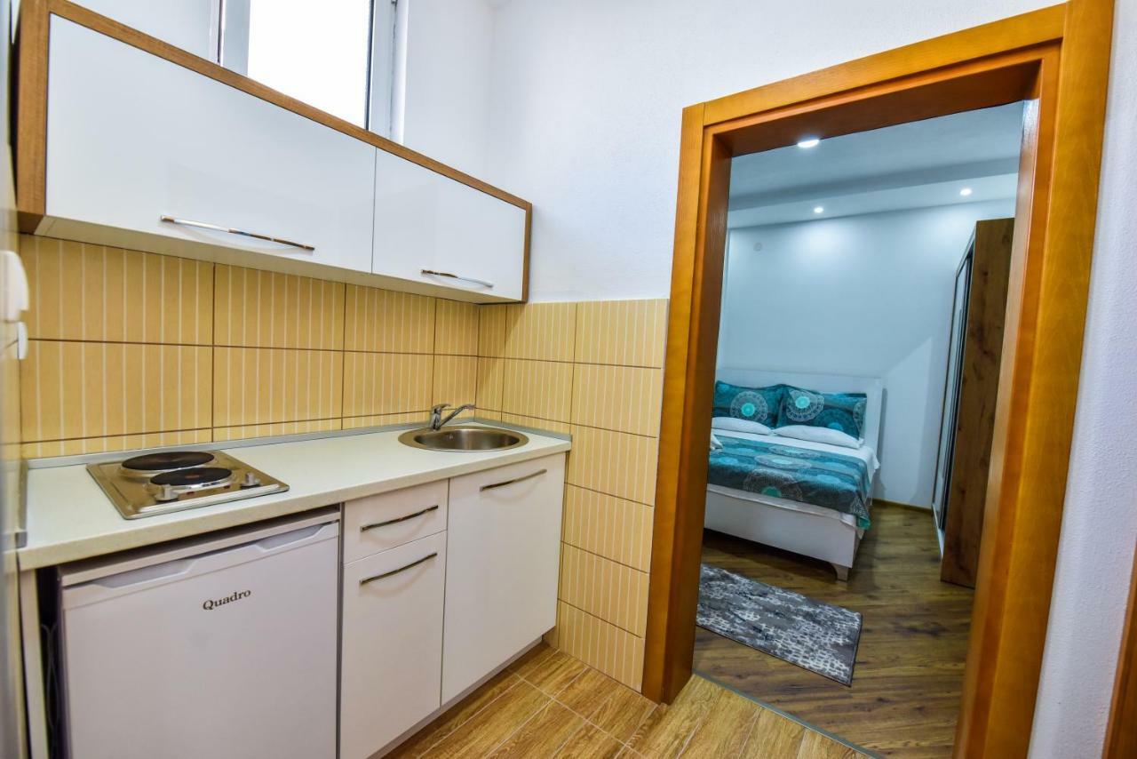 Dragovoja Lux Apartments & Rooms 乌尔齐尼 外观 照片